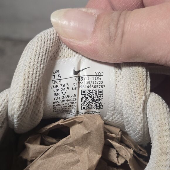 Women's Nike Air Max AP 'White Neptune Green' Sneakers (CU4870-105) Size 7.5 - Picture 5 of 5